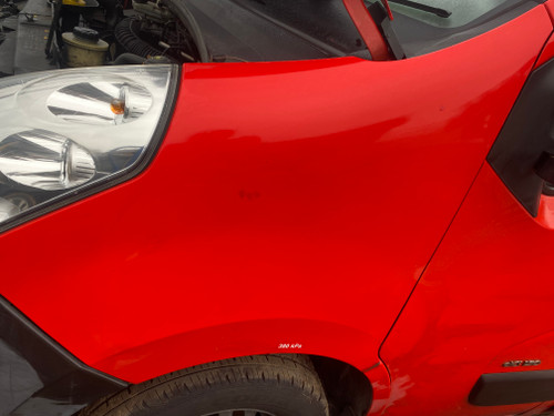 RENAULT MASTER 2013 USED LH GUARD IN RED