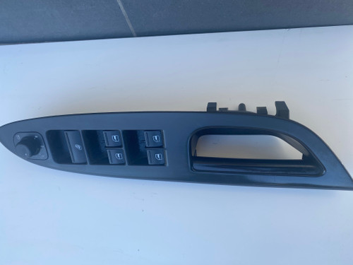 VW EOS USED RHF INNER DOOR HANDLE WITH SWITCHES 1Q2 867 372 G