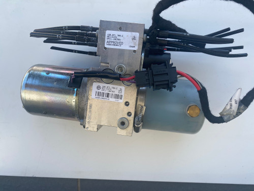 VW EOS CONVERTIBLE  USED COMVERTIBLE ROOF PUMP 1Q0 871 789 E
