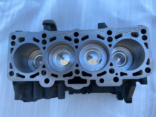VW AMAROK 2L TDI CSH AUTO TYPE REFURBISHED ENGINE BOTTOM END  03L 021 AP
