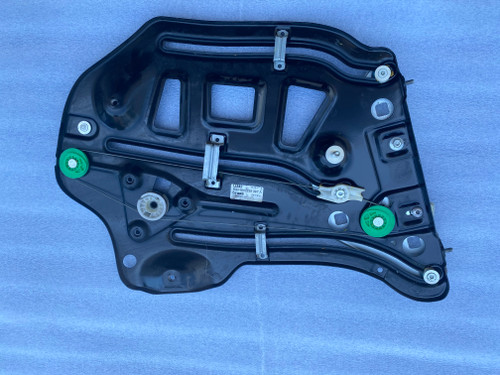 AUDI A4 B7 CONVERTIBLE USED LHR WINDOR REGULATOR 8H0 839 397 A