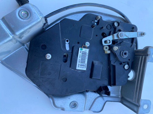 VW CADDY USED BARN DOOR LOCK ACUTATOR 2K0 827 201 AB