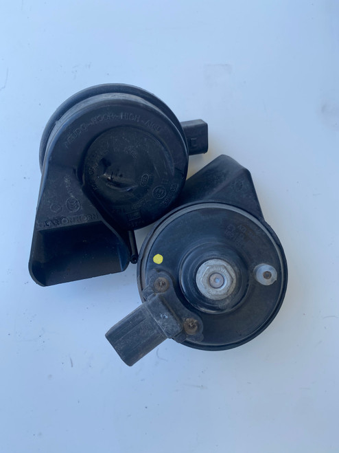 AUDI Q5 USED HORNS