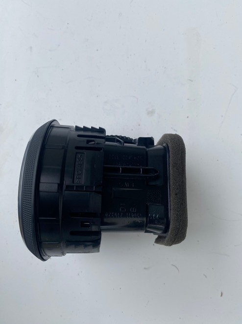 AUDI A3 8V USED CENTRE AIR VENT 8V0 820 901