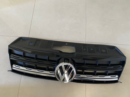 VW AMAROK V6 2016-2021 USED GENUINE FRONT GRILLE 2H6 853 651 B
