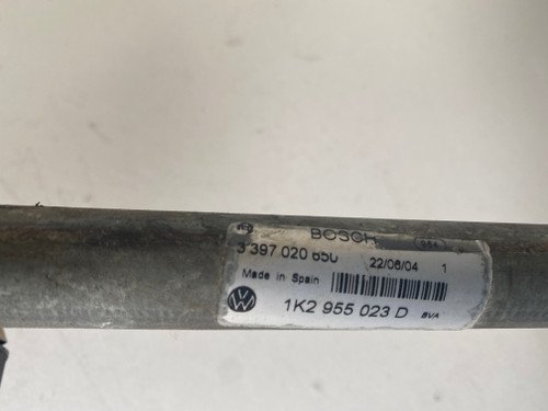 VW GOLF MK5 USED WINDSCREEN WIPER MOTOR AND LINKAGES  1K2 955 023 D 1K2 955 119 B