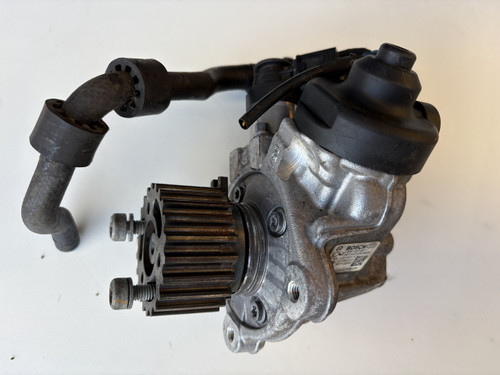 AUDI A3 VW GOLF GTD CBBB USED HIGH PRESSURE PUMP 03L 130 851 X