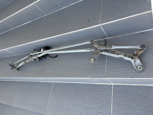 MERCEDES VITO 639 USED WINDSCREEN WIPER MOTOR AND LINKAGES A 639 820 01 40