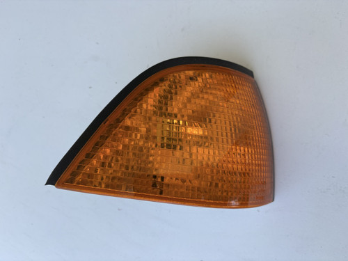 BMW E36 NEW GENUINE RHF BLINKER 63 13 8 353 282