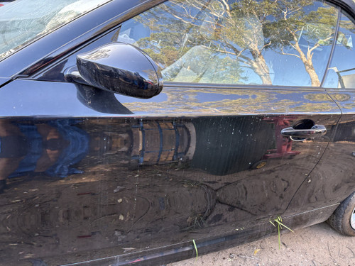 E82 E88 USED LHF DOOR SHELL ON BLACK SAPPHIRE METALIC 475