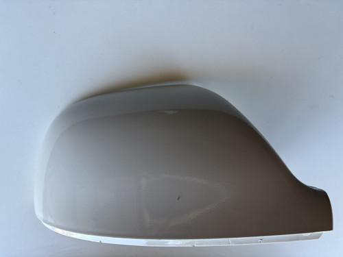 VW AMAROK TRANSPORTER T5 NEW NON GENUINE MIRROR RH COVER IN WHITE B9A