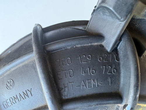 VW TRANSPORTER 2L TDI USED AIR INTAKE HOSE 7E0 129 627 C