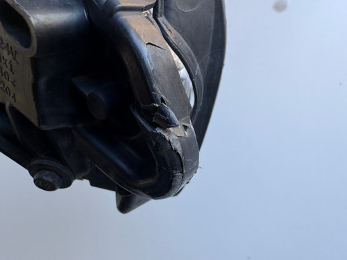 MERCEDES W 204 LATE USED LH LOWER BAR GRILLE WITH LED LIGHT A 221 820 17 56