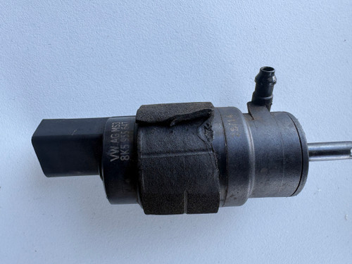 AUDI A4 B8 USED WINDSCREEN WASHER PUMP 8K5 955 647