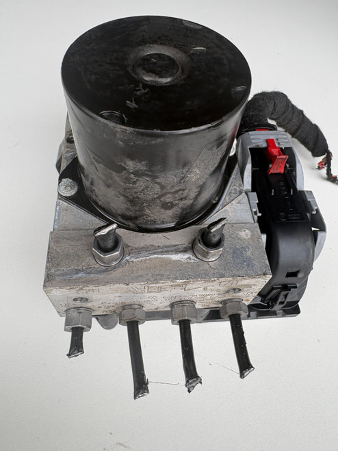 VW POLO 9N GTI USED ABS PUMP 6Q0 907 379 BH