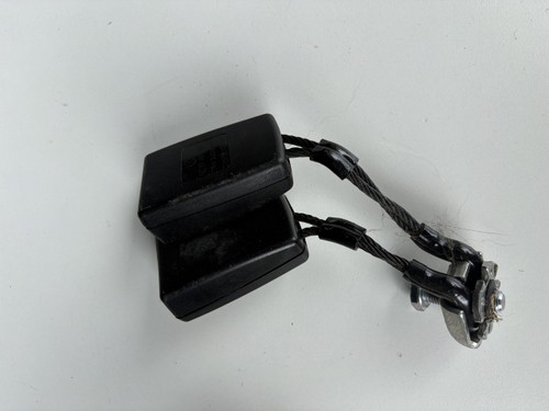 VW POLO 9N USED REAR SEAT BELT BUCKLES 6Q0 867 488 E QVZ