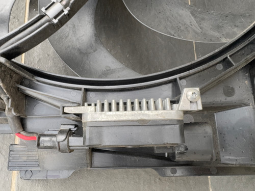 BMW F20 USED AC COOLING FAN 1742 7640508 025