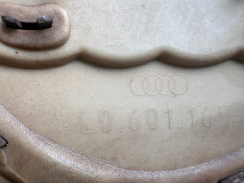 AUDI Q7 USED CENTRE WHEEL CAP 4L0 601 165 D