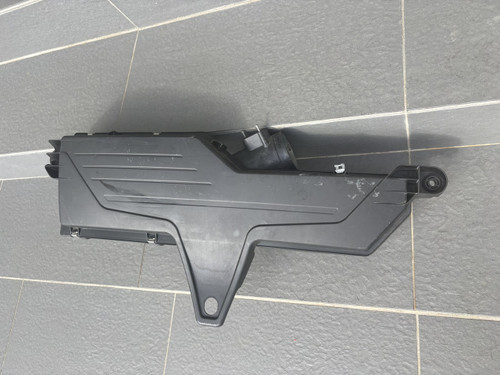 BMW F20 118 USED AIRFILTER BOX 1371-75977582 06