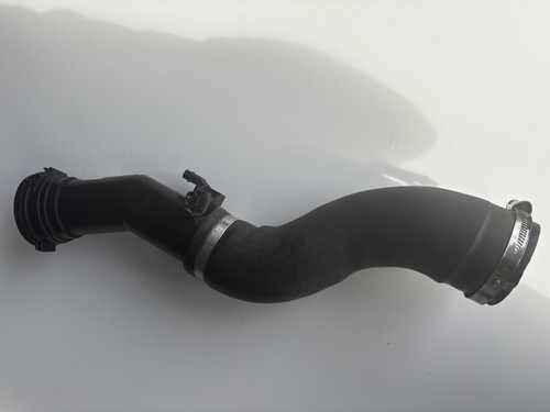 BMW F20 USED INTERCOOLER PRESSURE PIPE 7597588-04