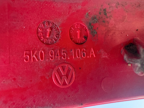 VW GOLF MK6 HATCH USED RHR BAR REFLECTOR 5K0 945 106 A