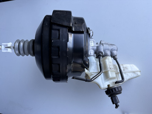 VW PASSAT 3C USED BRAKE BOOSTER 3C2 614 105 AJ