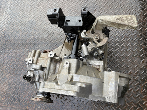 VW POLO 6R 1.6 TDI USED 5 SPEED MANUAL GEARBOX KFK CODE TRAVELLED 135000 KM