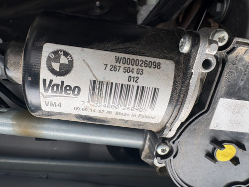 BMW F20 USED WINDSCREEN WIPER MOTOR AND LINKAGES 7 267 504 03 012