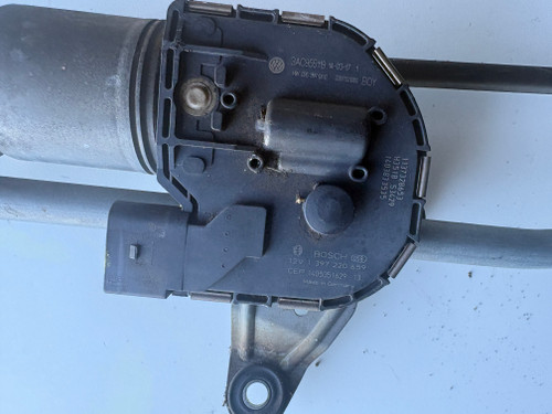 VW PASSAT 3C USED WINDSCREEN WIPER MOTOR AND LINKAGES 3AC 955 119  3AC 955 023
