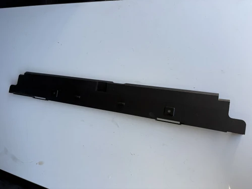 BMW F20 USED UPPER RADIATOR MOUNT 1711 7600 543 05