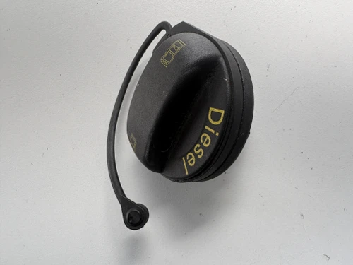 VW PASSAT LATE DIESEL USED FUEL CAP 3AA 201 553