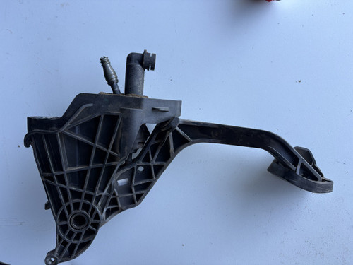 VW POLO 6R USED CLUTCH PEDAL 6R0 721 117 B