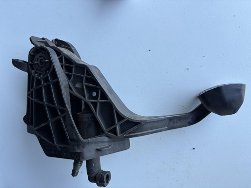 VW POLO 6R USED CLUTCH PEDAL 6R0 721 117 B