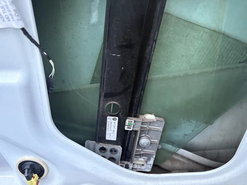 VW GOLF MK6 CONVERTIBLE USED RHF WINDOW REGULATOR 5K7 837 462 C