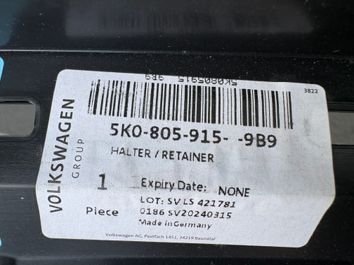 VW GOLF MK6 NEW GENUINE LOWER BAR INSERT 5K0 805 915 9B9