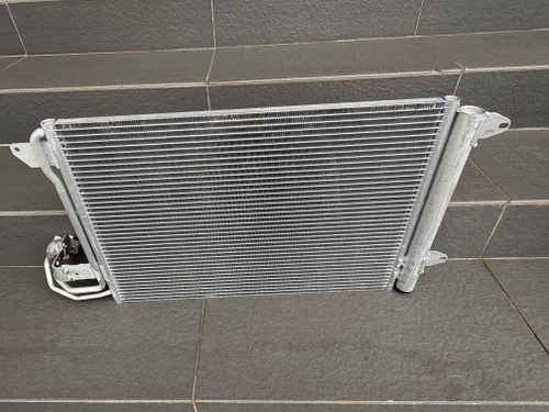 VW GOLF MK5 MK6 NEW NON GENUINE AC CONDENSOR