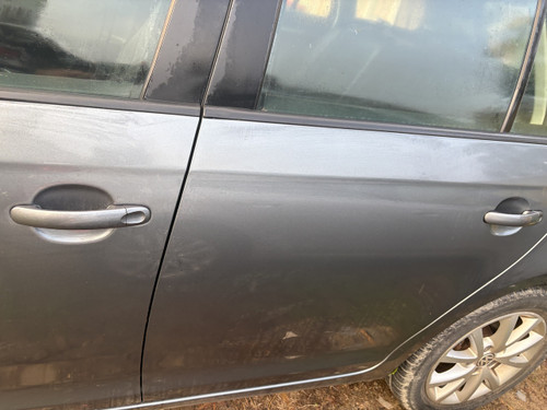 VW GOLF MK6 WAGON USED LHR DOOR SHELL IN GREY D7X PAINT CODE