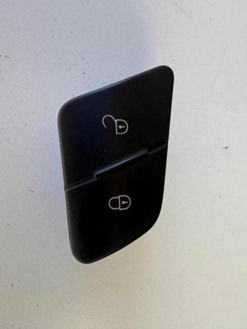 VW PASSAT USED CENTRAL LOCKING SWITCH 3C0 962 126 B