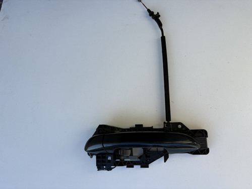 VW PASSAT 3C USED LHF OUTER DOOR HANDLE IN BLACK WITH CARRIER 3C0 837 885 J