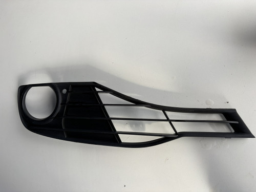 BMW F30 USED RHF LOWER BAR GRILLE 7 255 370