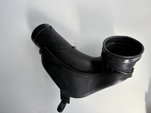 BMW F30 320I USED INTAKE DUCT 7605045-04