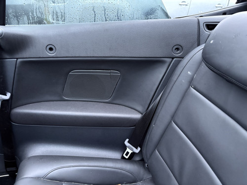VW GOLF MK6 CONVERTIBLE USED LEATHER INSERT RHR DOOR TRIM