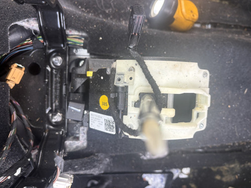 VW GOLF MK6 CONVERTIBLE CTH USED DSG SHIFTER 5K2 713 023 K