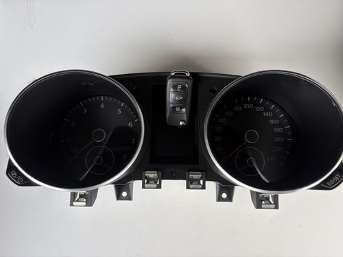 VW GOLF MK6 CONVERTIBLE CTHD USED INSTRUMENT CLUSTER WITH MATCHING KEY 5K7 920 871 F