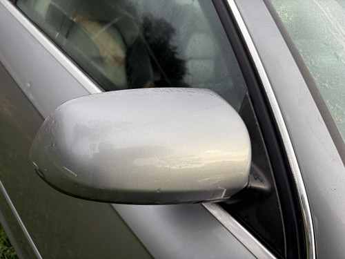 AUDI A4 B7 SEDAN WAGON USED RH DOOR MIRROR IN GREY Y7G PAINT CODE