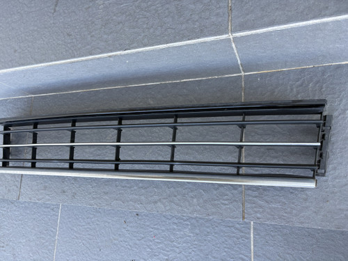 VW PASSAT 3C LATE USED FRONT BAR LOWER GRILLE 3AA 853 677