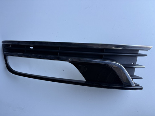 VW PASSAT 3C LATE USED LH LOWER BAR GRILLE  3AA 853 665 A