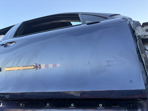 VW TOAUREG 7P USED RHF DOOR SHELL IN BLUE H5X PAINT CODE