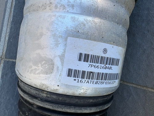 VW TOUAREG V6 3L TDI USED RHF AIR SHOCK 7P6 616 040 L