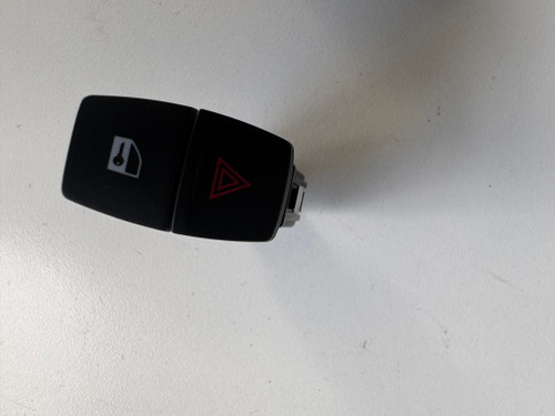 BMW F20 USED HAZARD SWITCH 9 231 786 03